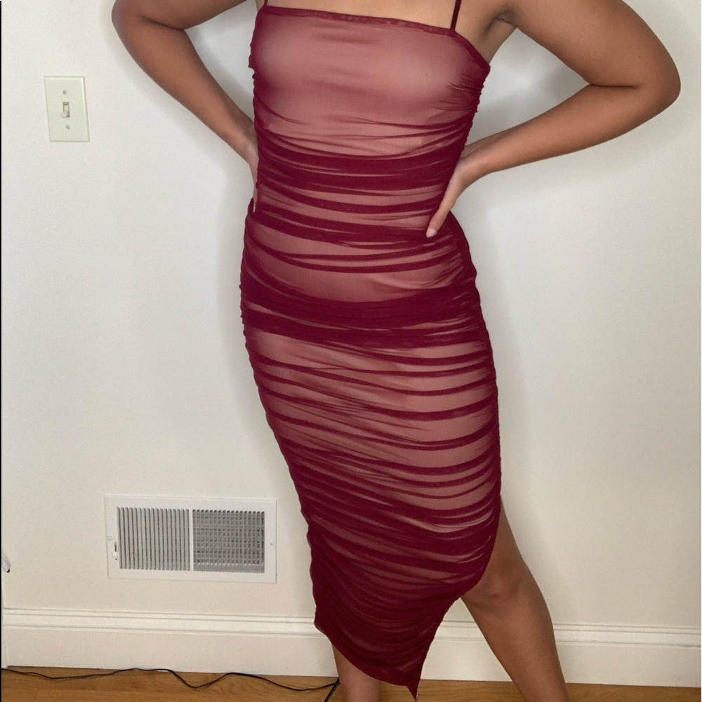 Maroon ruched bodycon midi dress